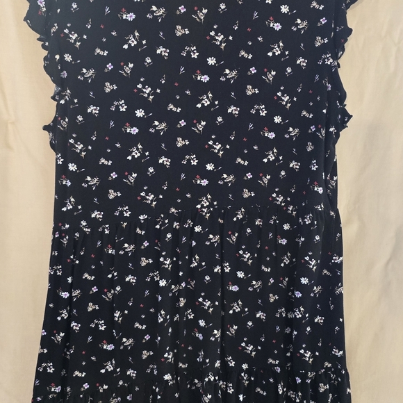 Women's Dress - Picture 2 of 5